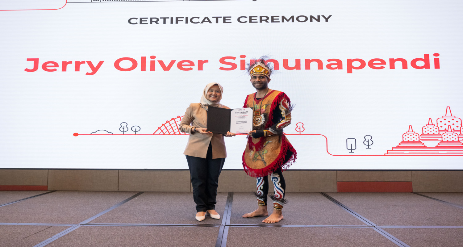 JERRY OLIVER SIMUNAPENDI: ANAK PAPUA YANG MENOLAK MENYERAH