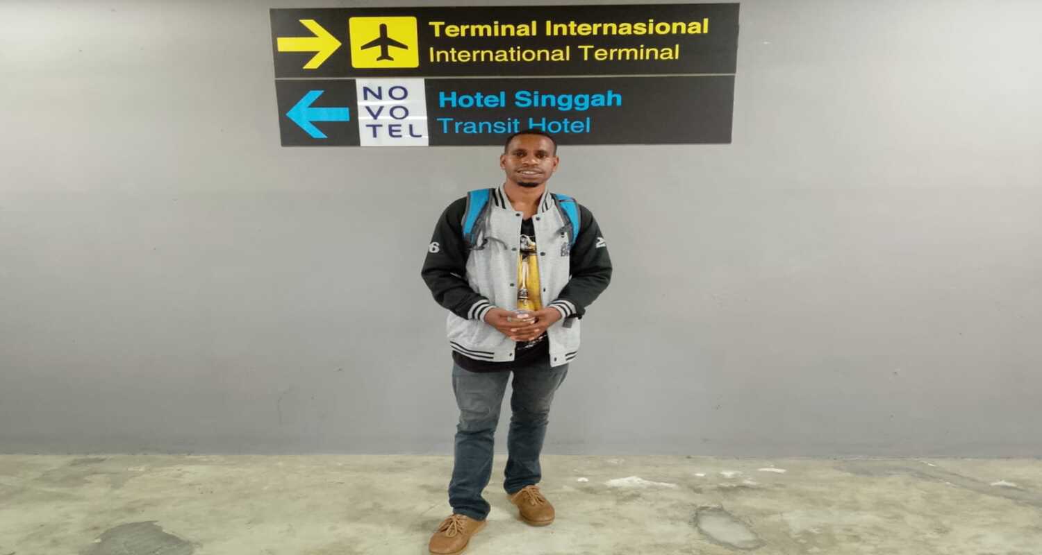 MENEMBUS JARAK DAN SUNYI: DARI YARUHUK KE AUSTRALIA, SEBUAH PERJALANAN HARAPAN